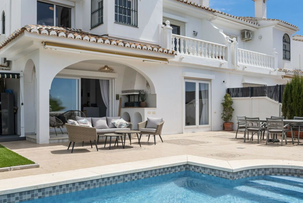 Semi-Detached House El Chaparral Málaga - image 28
