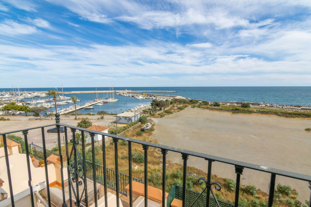 Townhouse Estepona Málaga - image 28