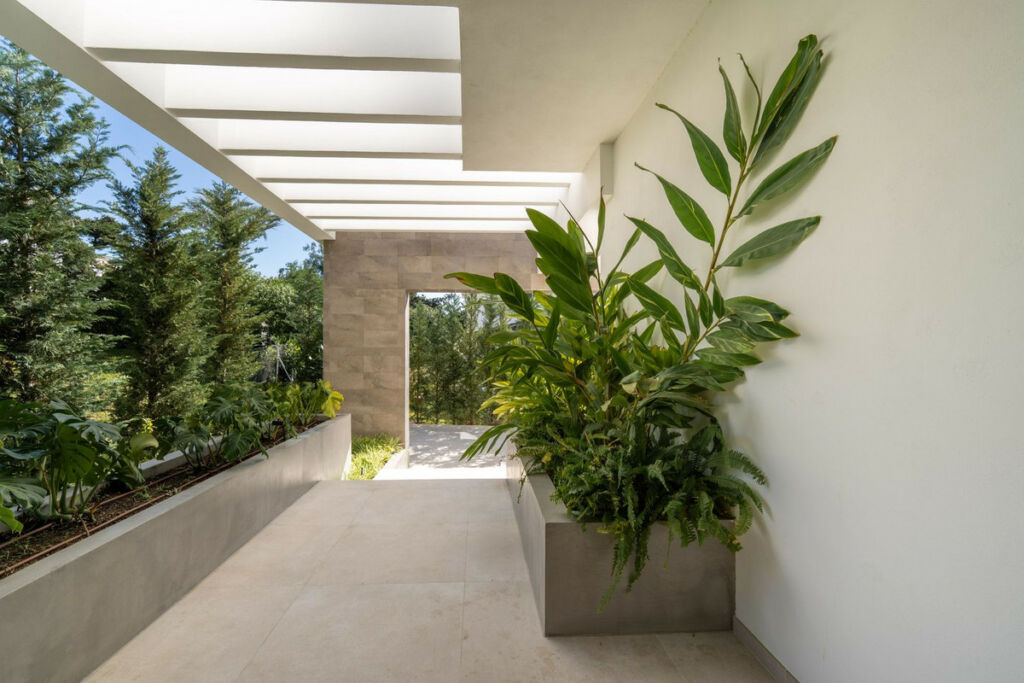 Detached Villa Marbesa Málaga - image 32