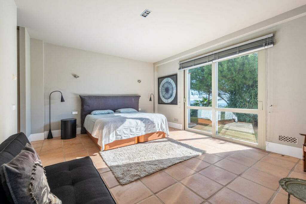 Detached Villa Sotogrande Cádiz - image 28