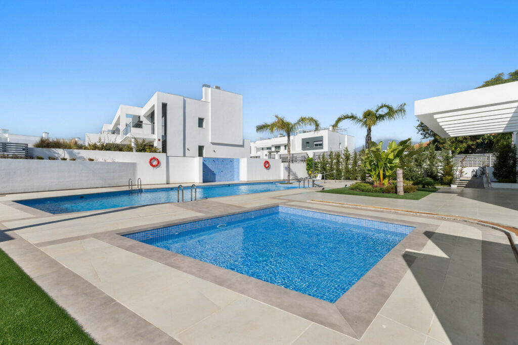 Semi-Detached House Guadalmina Alta Málaga - image 37