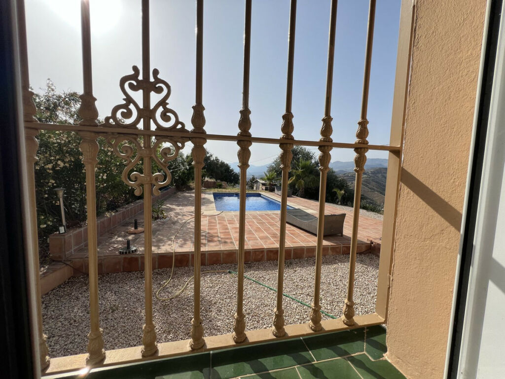 Detached Villa Canillas de Aceituno Málaga - image 29