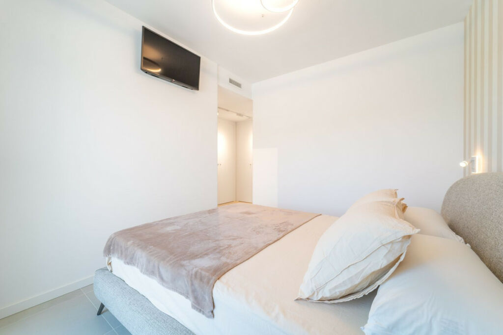 Middle Floor Apartment Fuengirola Málaga - image 29