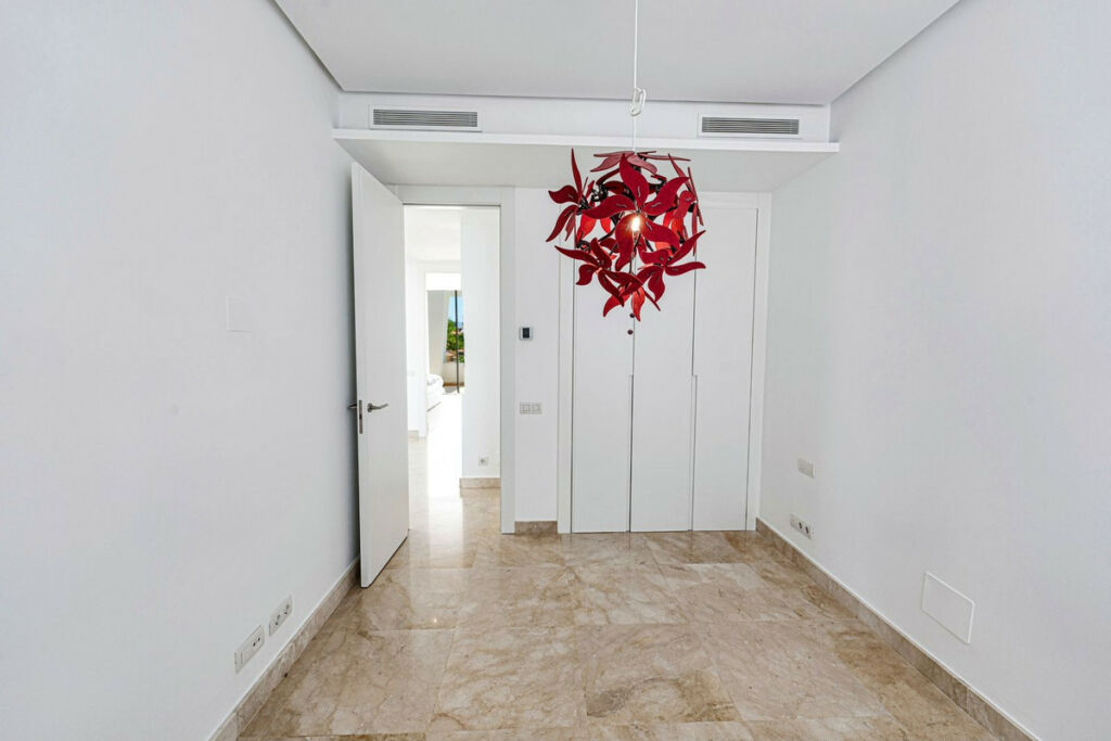 Semi-Detached House Río Real Málaga - image 29