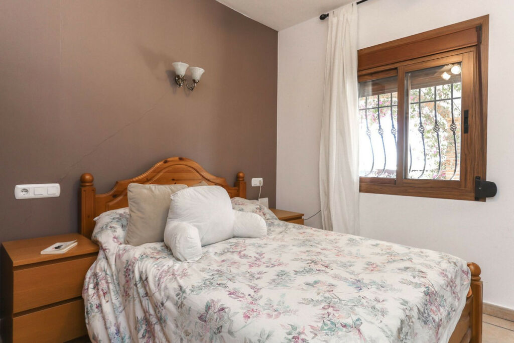 Detached Villa Alozaina Málaga - image 30