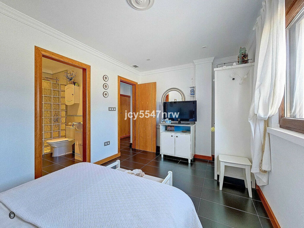 Detached Villa Pinoso Alicante - image 29
