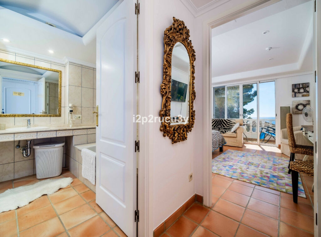Detached Villa Moraira Alicante - image 29