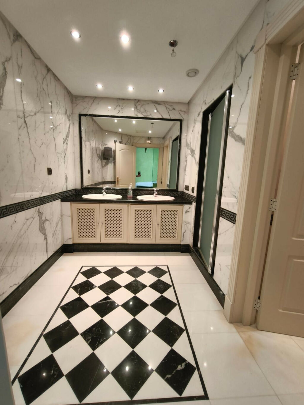 Ground Floor Apartment Puerto Banús Málaga - image 29