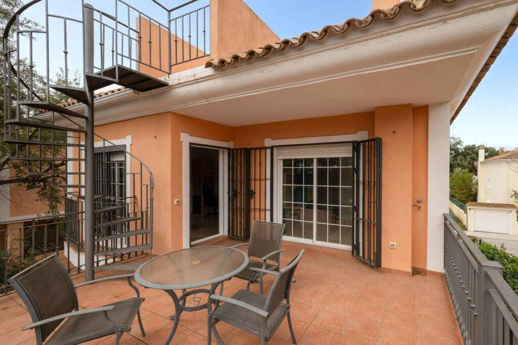 Detached Villa Elviria Málaga - image 31