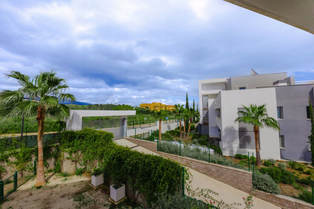 Middle Floor Apartment Estepona Málaga - image 28