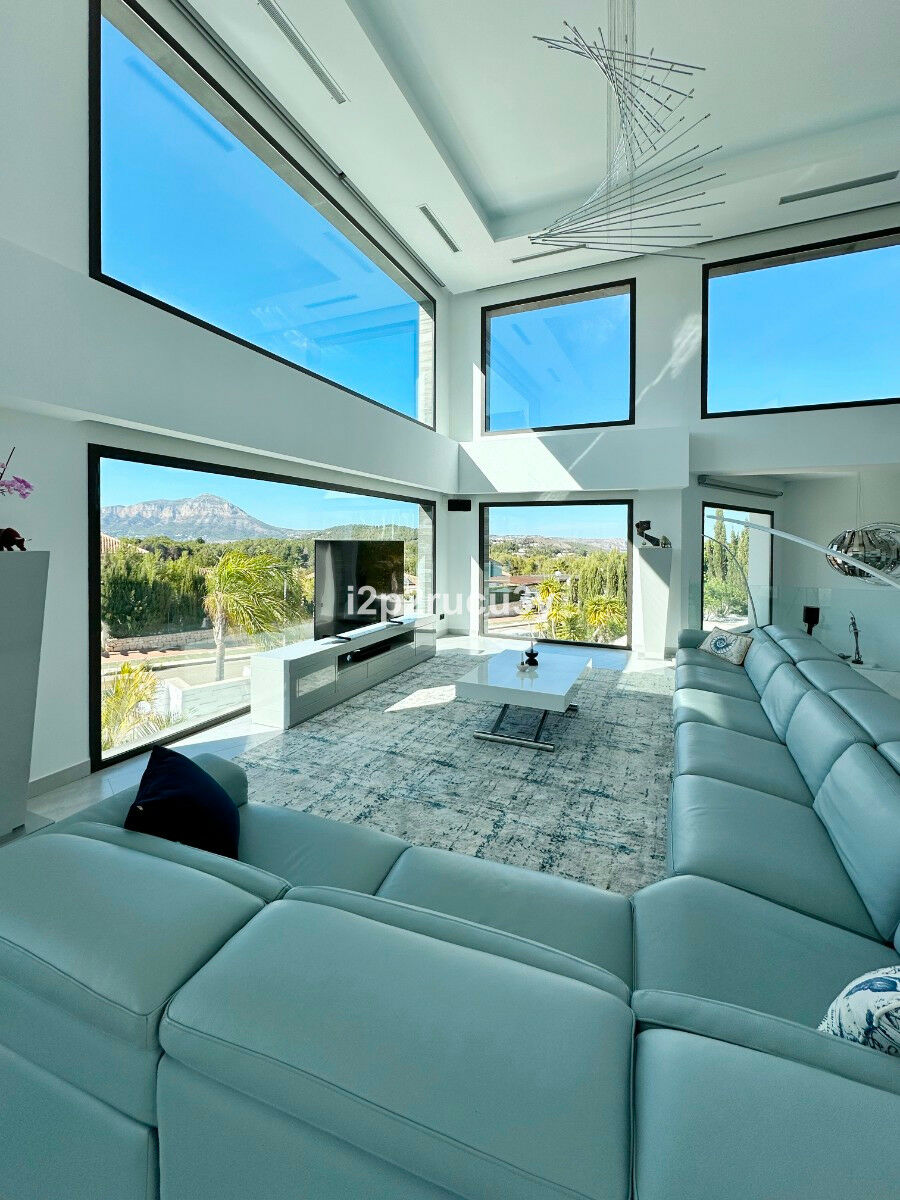 Detached Villa Javea Alicante - image 3