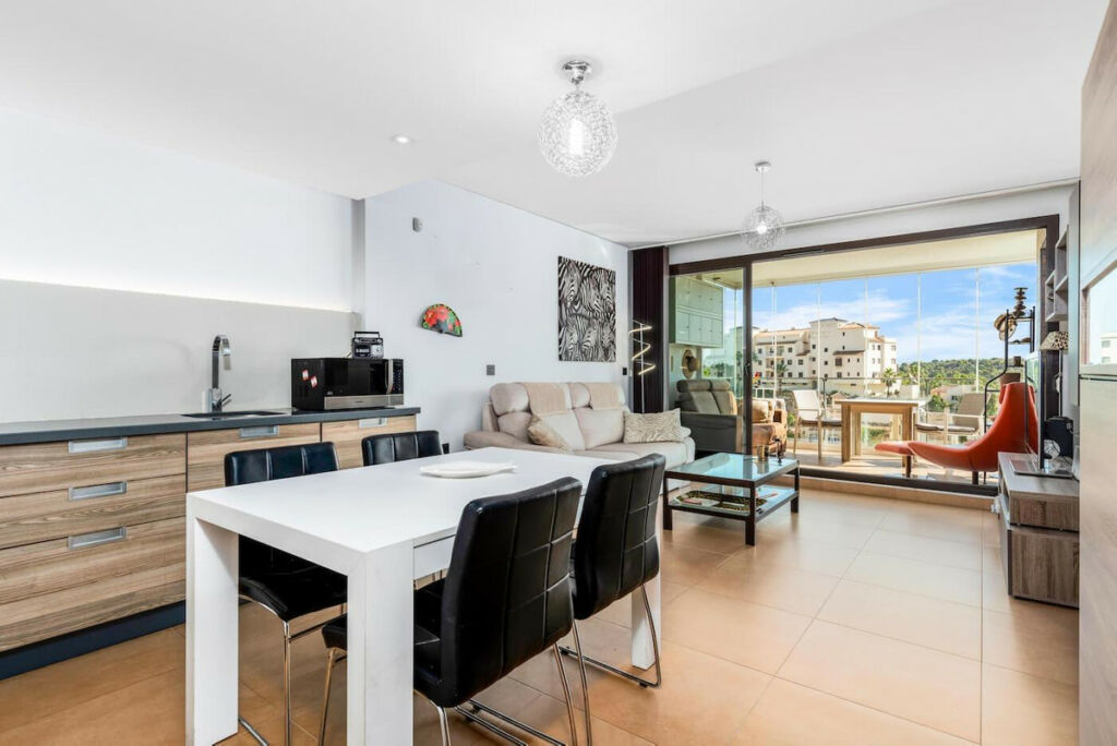 Middle Floor Apartment Orihuela Costa Alicante - image 3