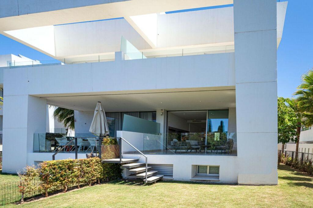 Semi-Detached House Río Real Málaga - image 3