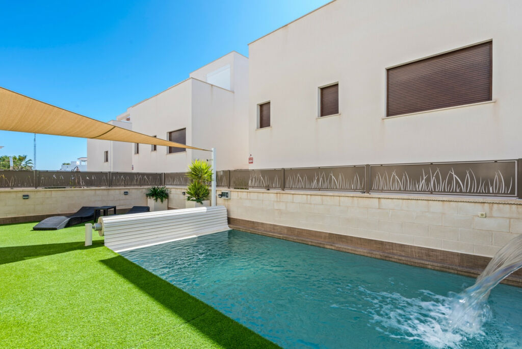 Detached Villa Ciudad Quesada Alicante - image 3