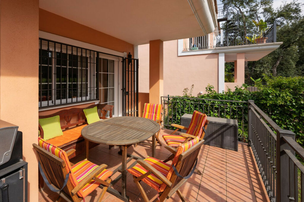 Detached Villa Elviria Málaga - image 4