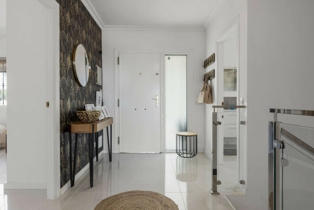 Semi-Detached House El Chaparral Málaga - image 3