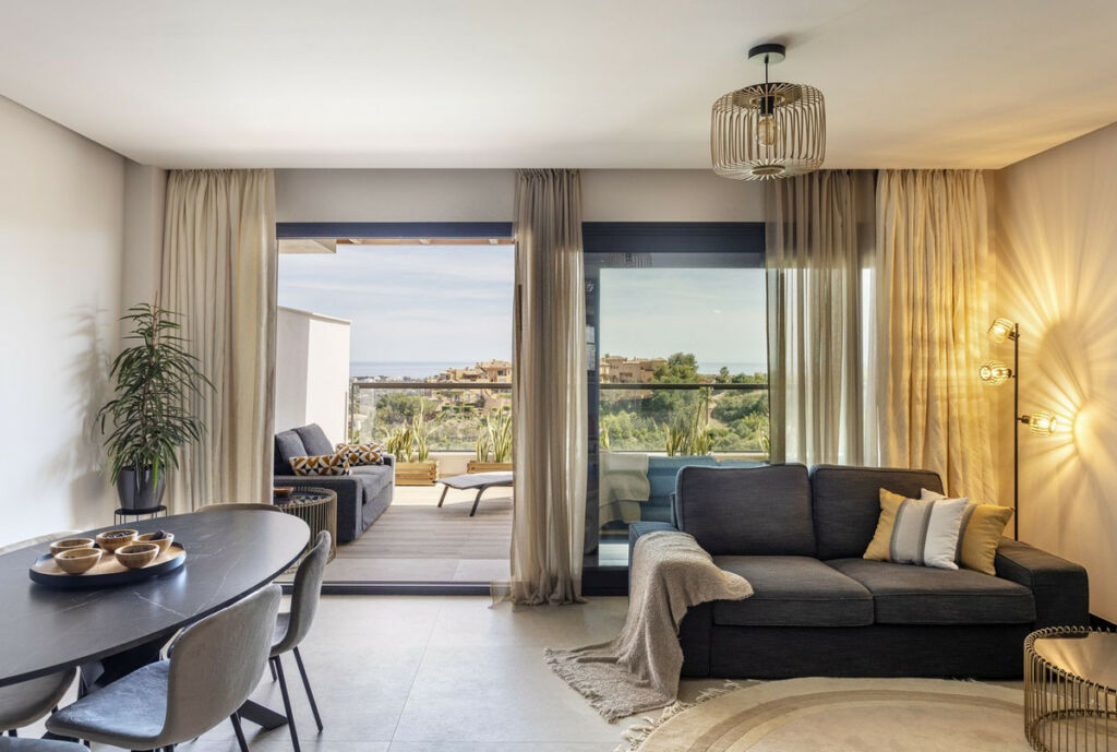 Middle Floor Apartment Nueva Andalucía Málaga