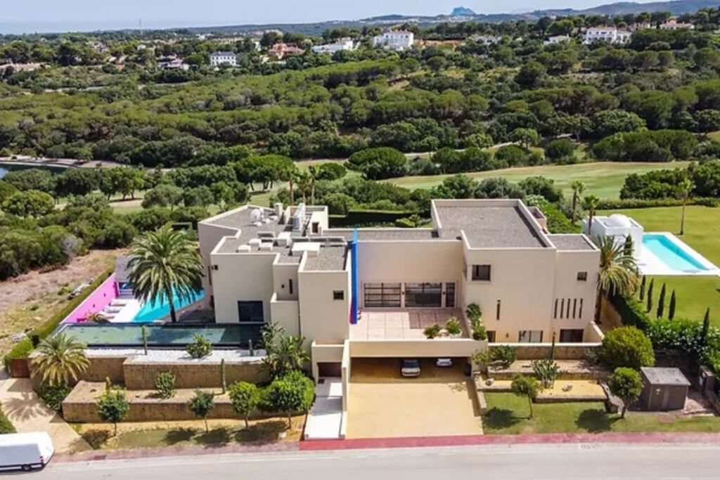 Detached Villa Sotogrande Alto Cádiz - image 3