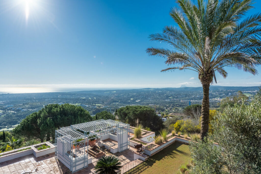 Detached Villa Sotogrande Cádiz - image 3