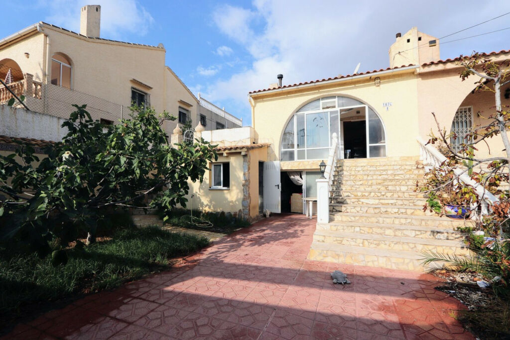Detached Villa Los Balcones Alicante - image 3
