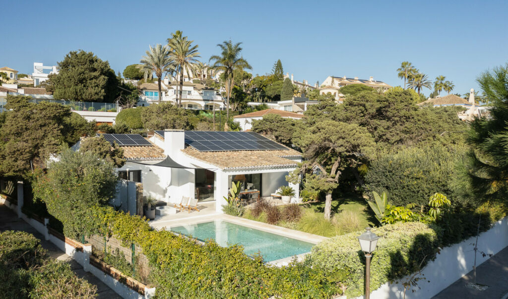 Detached Villa Marbesa Málaga - image 3