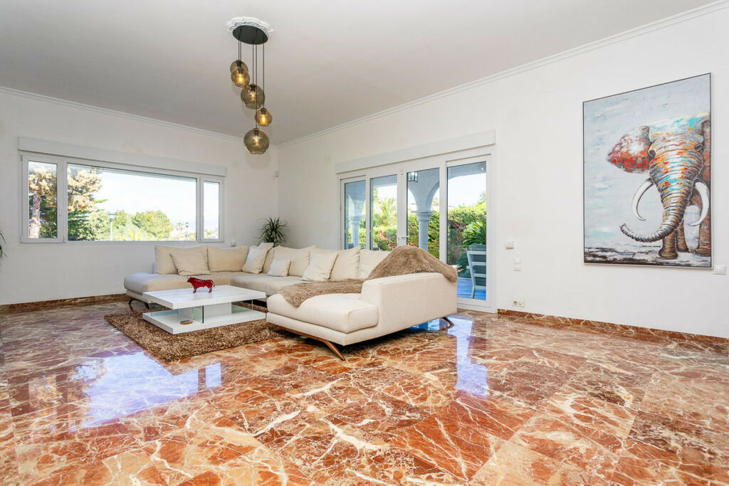 Detached Villa Torrenueva Málaga - image 3