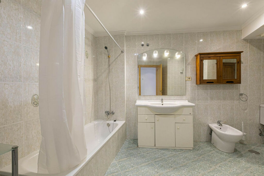 Ground Floor Apartment Calahonda Málaga - image 3