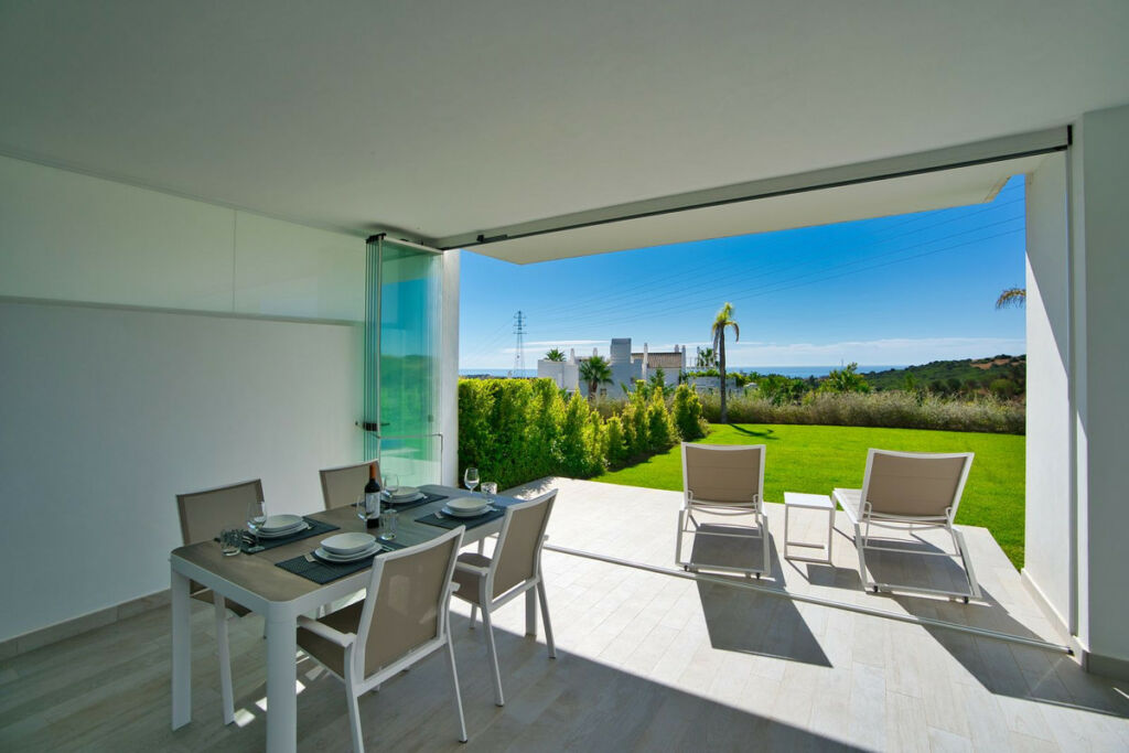 Ground Floor Apartment Estepona Málaga - image 3