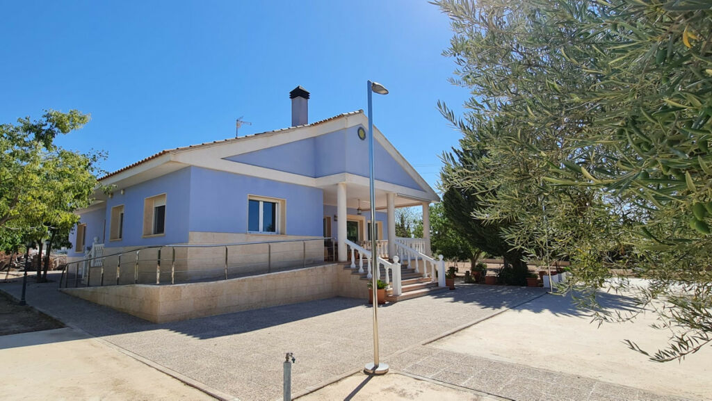 Detached Villa Yecla Murcia - image 3