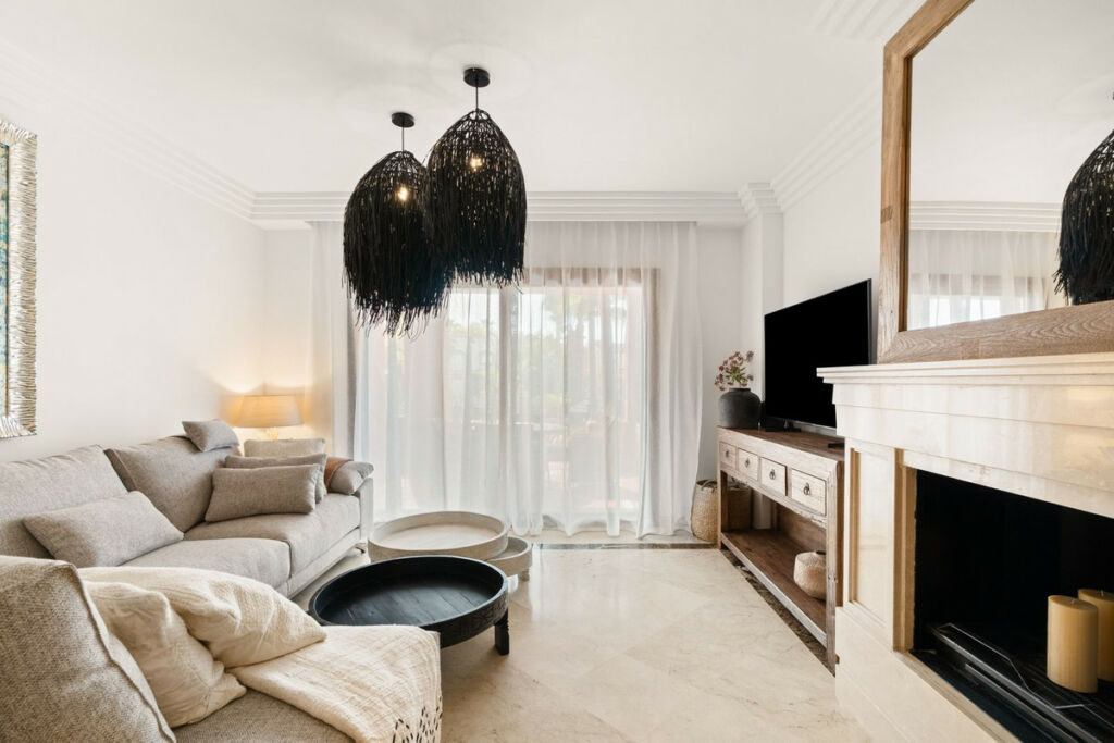 Ground Floor Apartment Puerto Banús Málaga - image 3