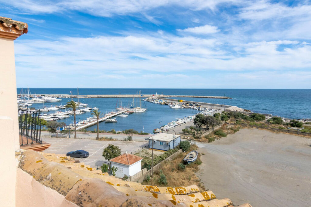 Townhouse Estepona Málaga - image 17