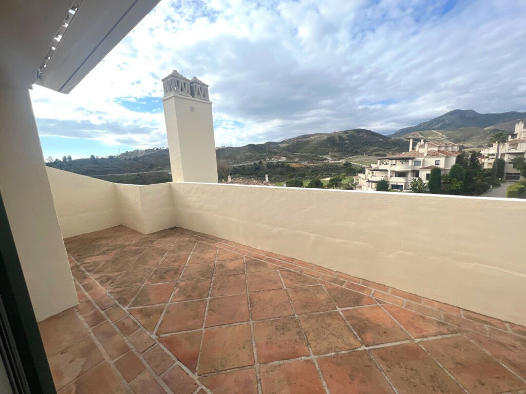 Penthouse Duplex Benahavís Málaga - image 3