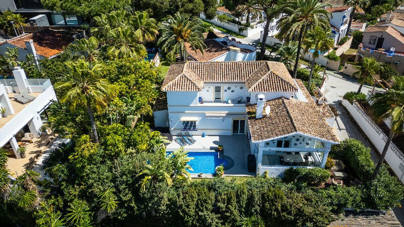 Detached Villa Marbesa Málaga - image 3