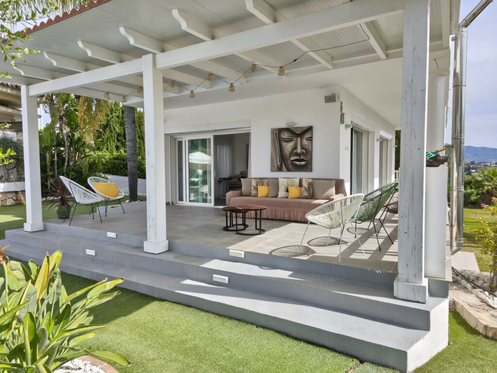 Detached Villa Atalaya Málaga - image 3