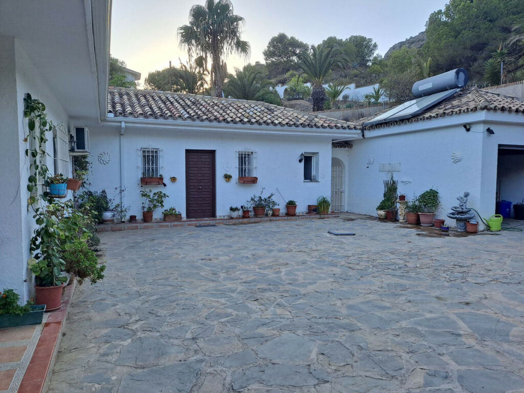 Detached Villa Mijas Málaga - image 3