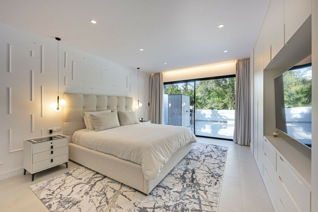 Middle Floor Apartment Marbella Málaga - image 3