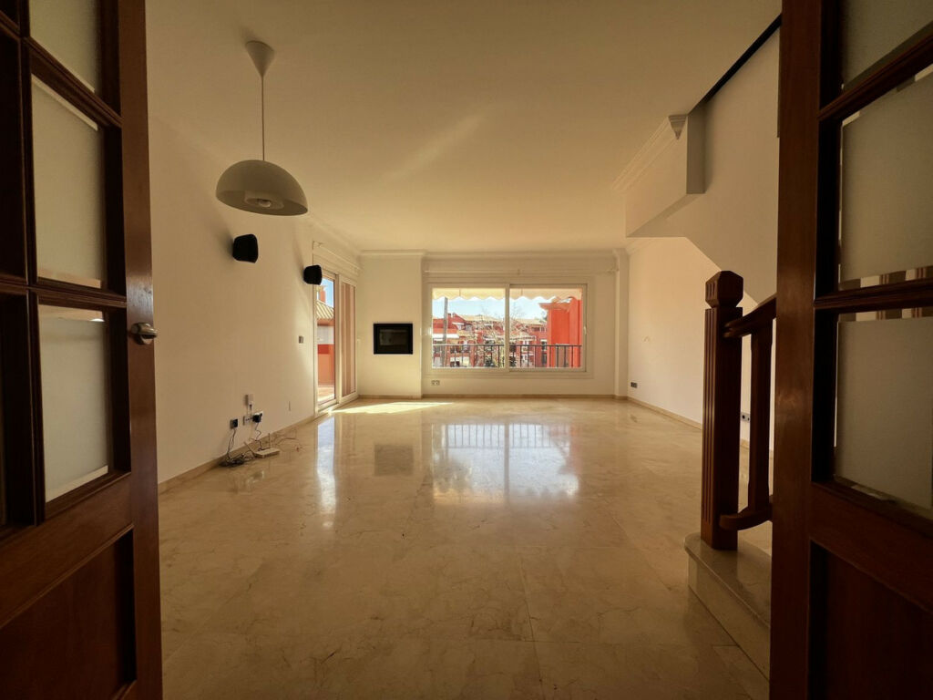 Penthouse Duplex La Cala Hills Málaga - image 3