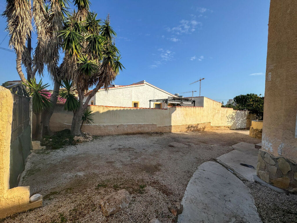 Detached Villa Calpe Alicante - image 3