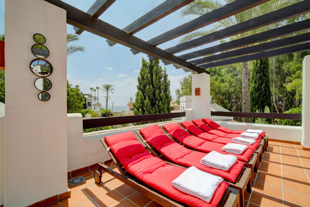 Ground Floor Apartment Estepona Málaga - image 3