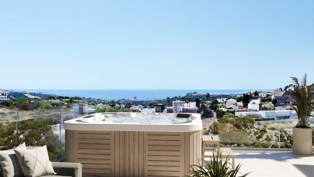 Detached Villa Estepona Málaga - image 3