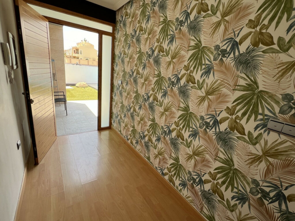 Semi-Detached House Torrevieja Alicante - image 3