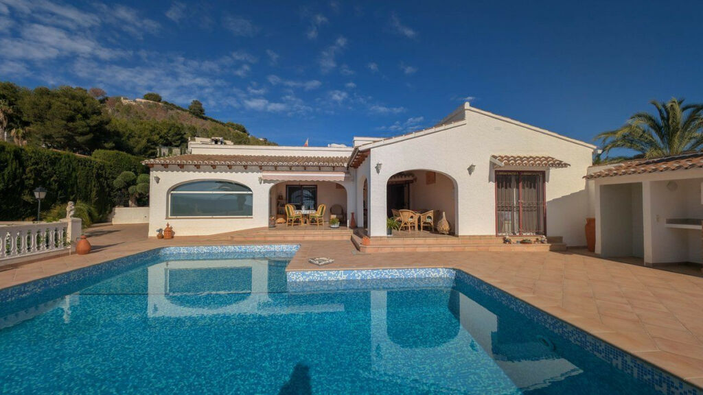 Detached Villa Calpe Alicante - image 5