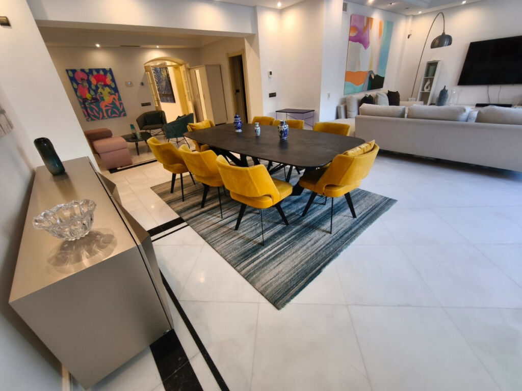 Ground Floor Apartment Puerto Banús Málaga - image 3