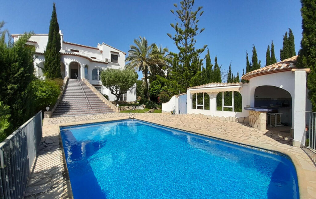 Detached Villa Denia Alicante - image 3