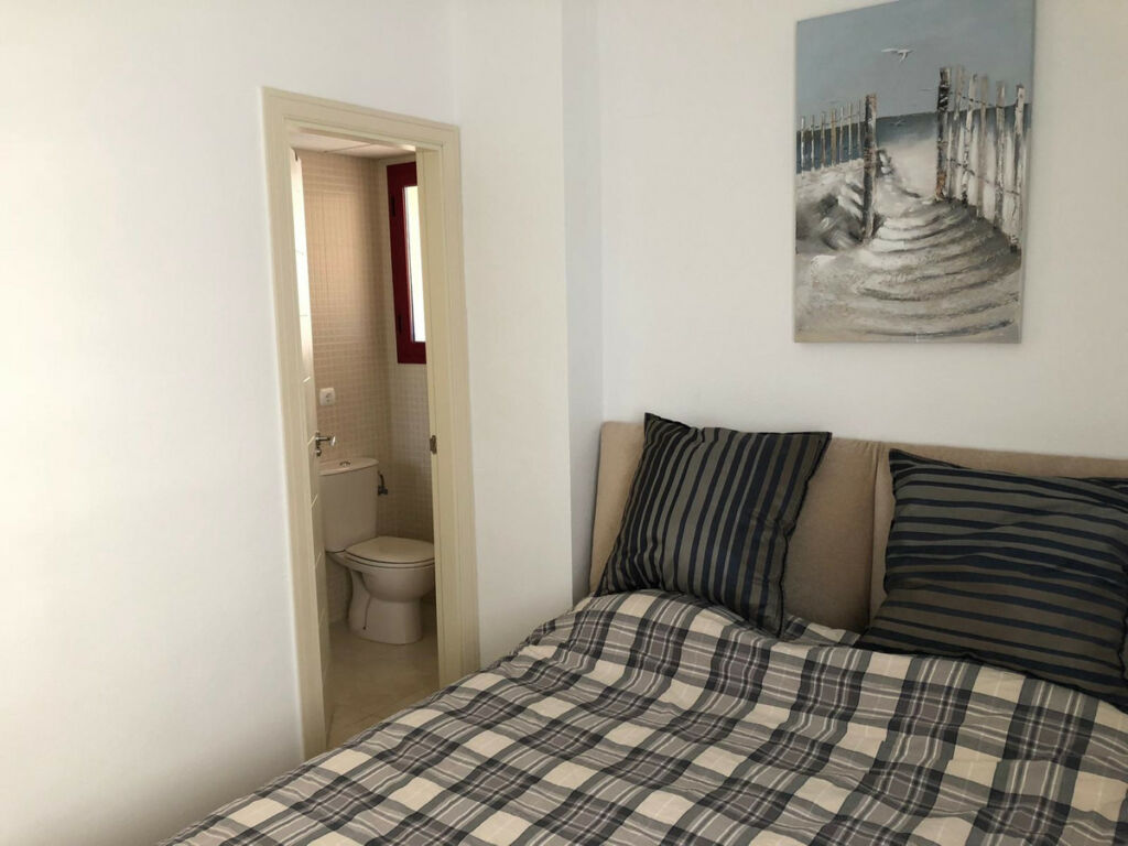Middle Floor Apartment Calpe Alicante - image 3