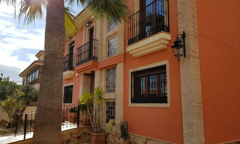 Detached Villa Torrevieja Alicante - image 3