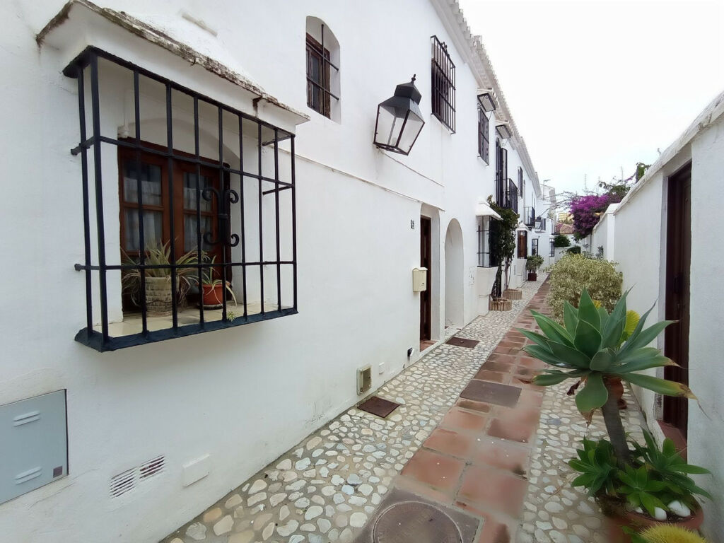 Semi-Detached House Fuengirola Málaga - image 3