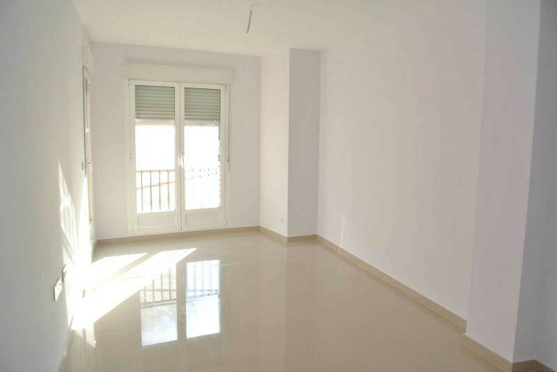Middle Floor Apartment Villena Alicante - image 3