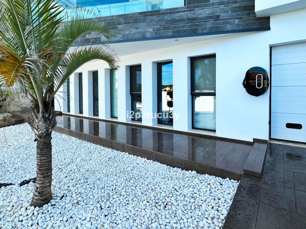 Detached Villa Javea Alicante - image 30