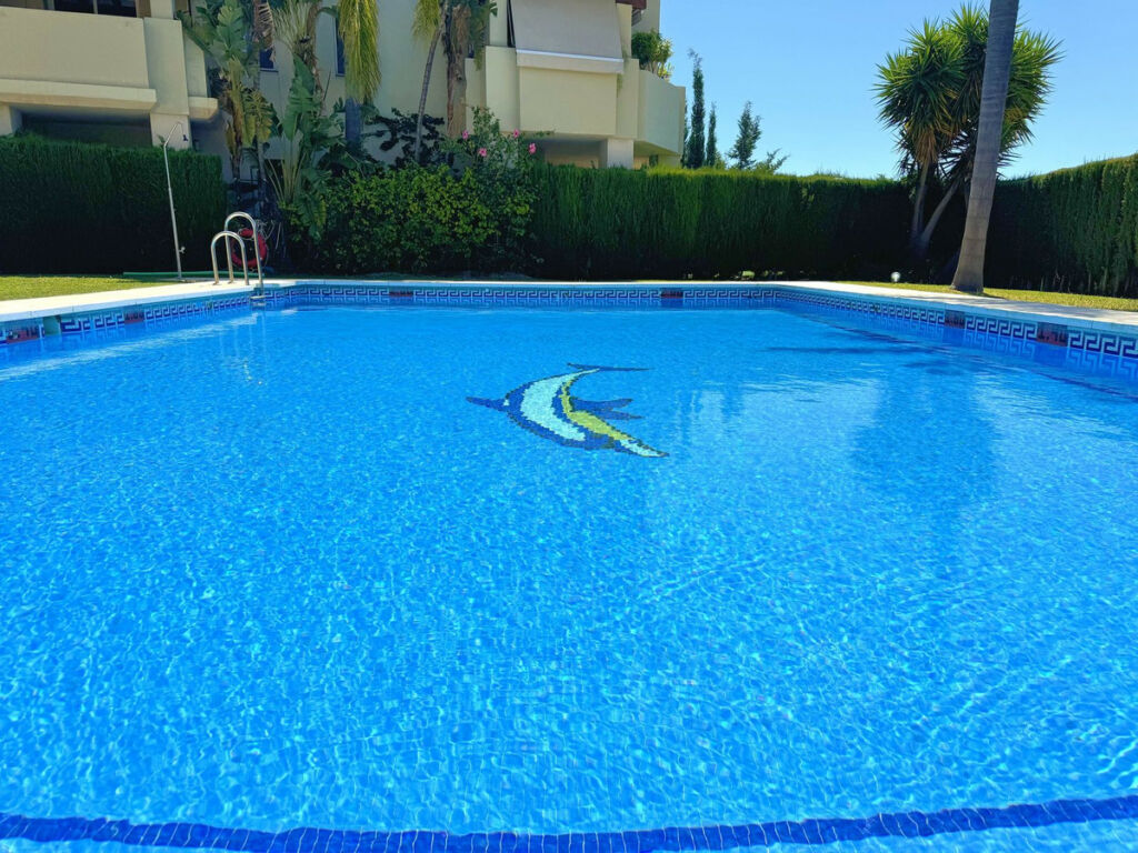Middle Floor Apartment Selwo Málaga - image 30